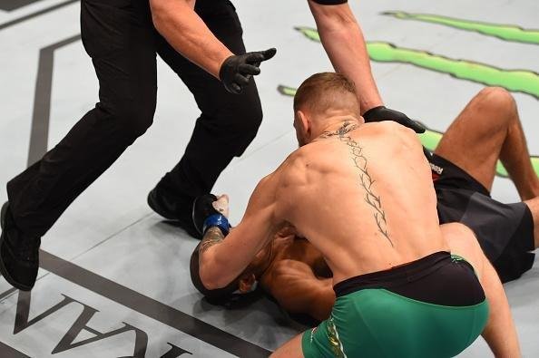 Imagens do incrível nocaute de Conor McGregor sobre José Aldo