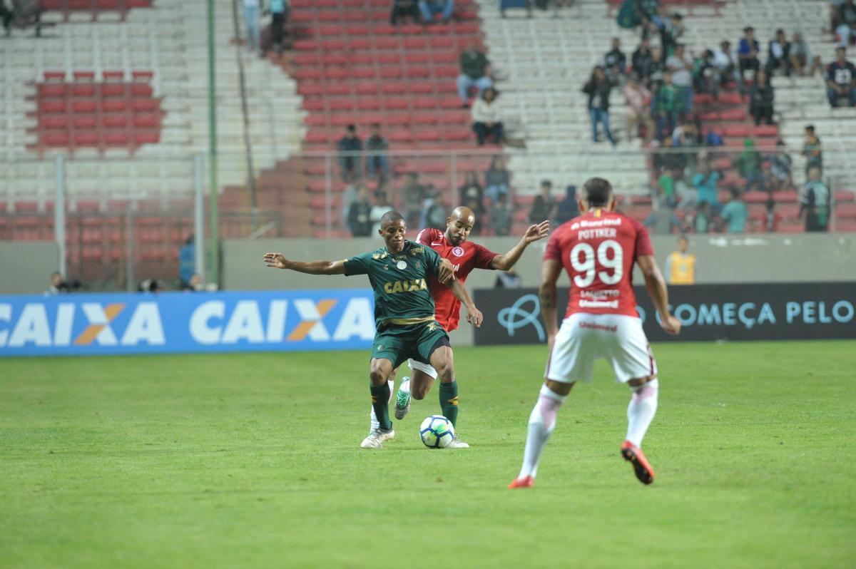 Fotos do jogo entre Amrica e Internacional, no Independncia, pela 15 rodada do Campeonato Brasileiro