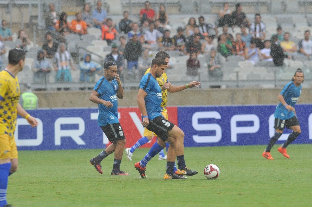 Fotos do 'Game of Dreams', jogo festivo dos Amigos do Ronaldinho contra os Amigos do Penta
