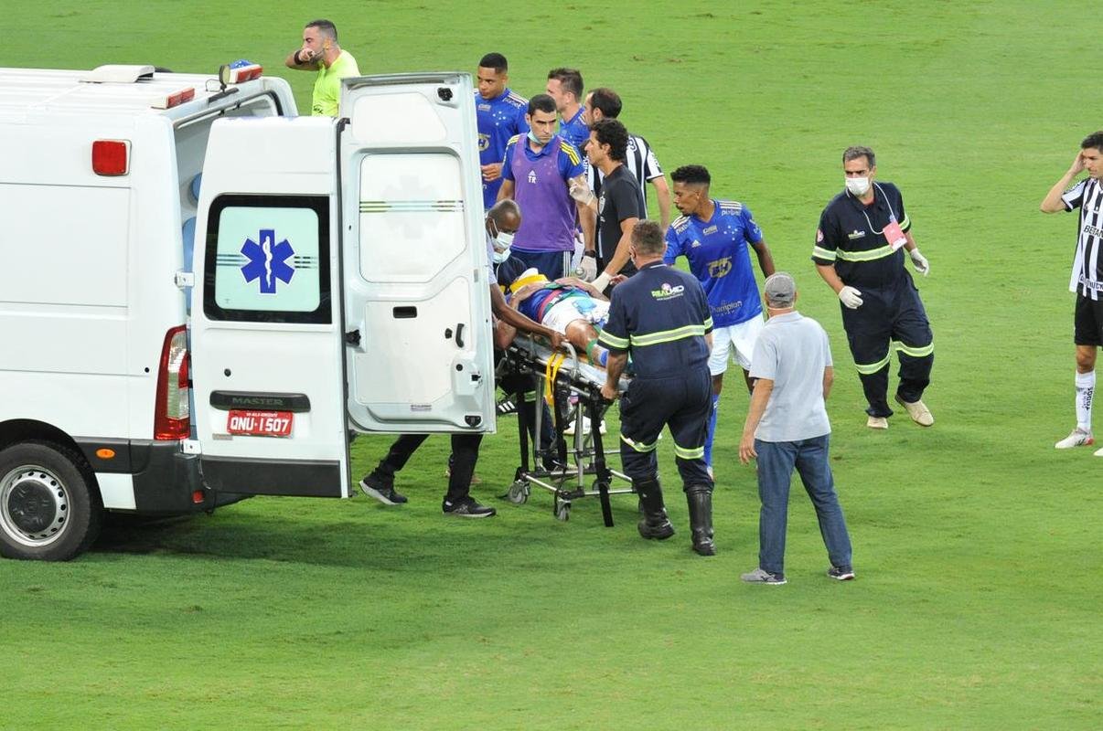 Fotos do clssico entre Atltico e Cruzeiro, no Mineiro