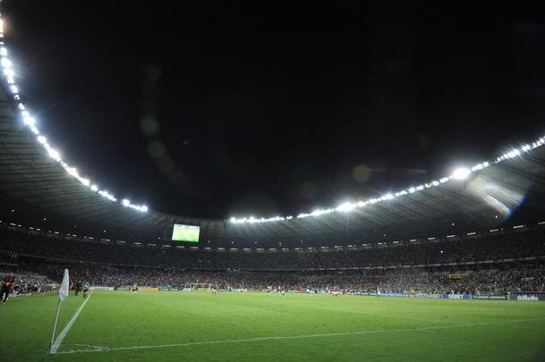 Marquinhos abriu o placar para o Atltico em chute cruzado: 1 a 0