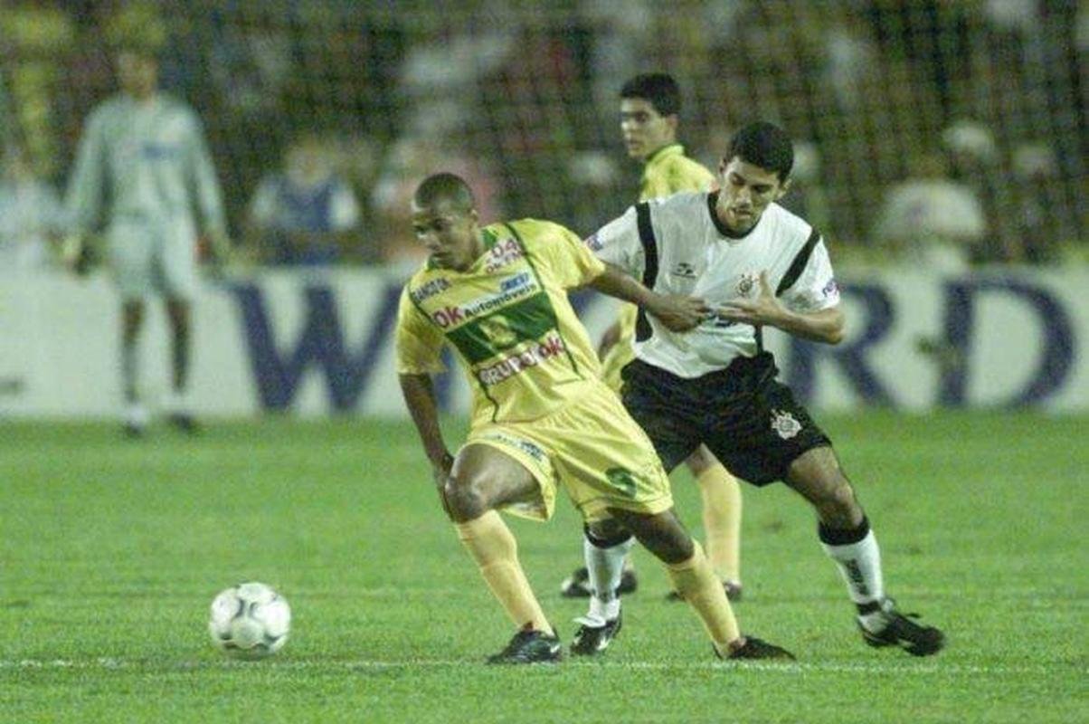 O Brasiliense foi  final da Copa do Brasil apenas uma vez, em 2002, e perdeu o ttulo para o Corinthians.