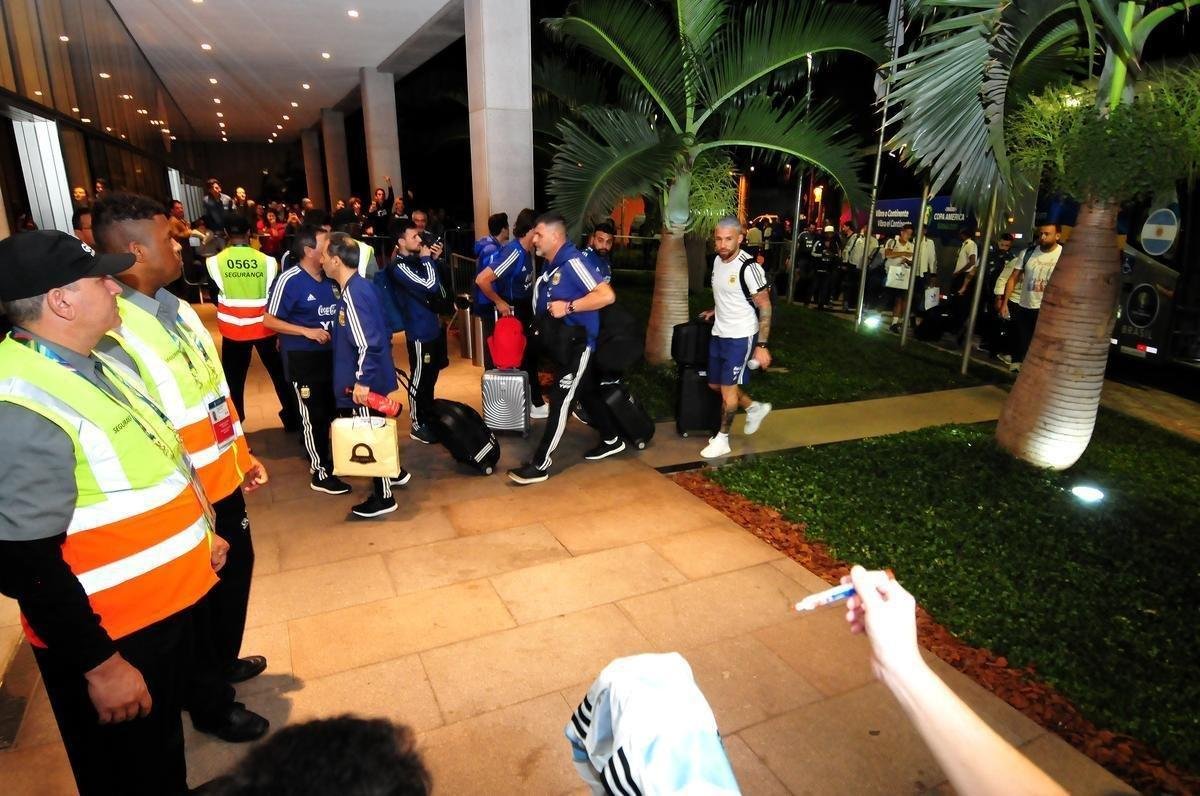 Aps derrota, Argentina chega a Belo Horizonte