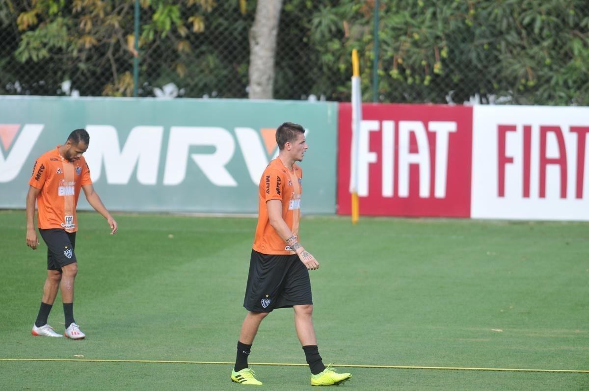 Veja fotos do treino na Cidade do Galo 