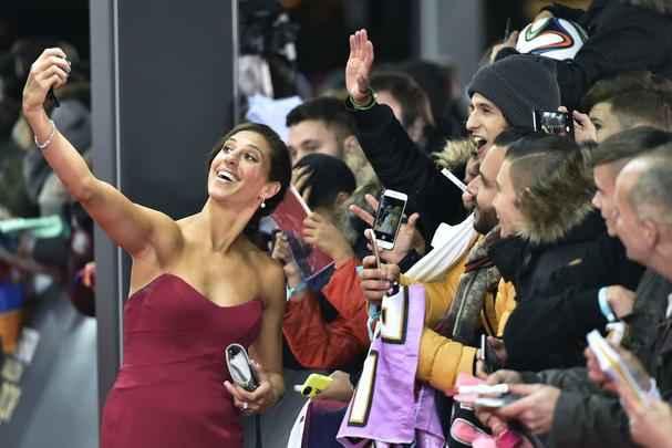 Confira as fotos dos bastidores e da cerimônia da Bola de Ouro