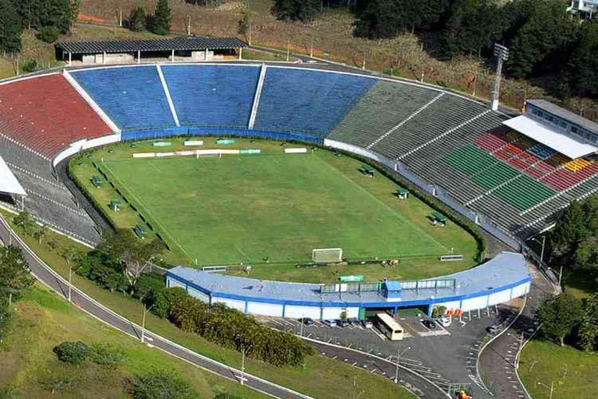 Mrio Helnio (Juiz de Fora). Autorizao de pblico na pandemia: 4.780