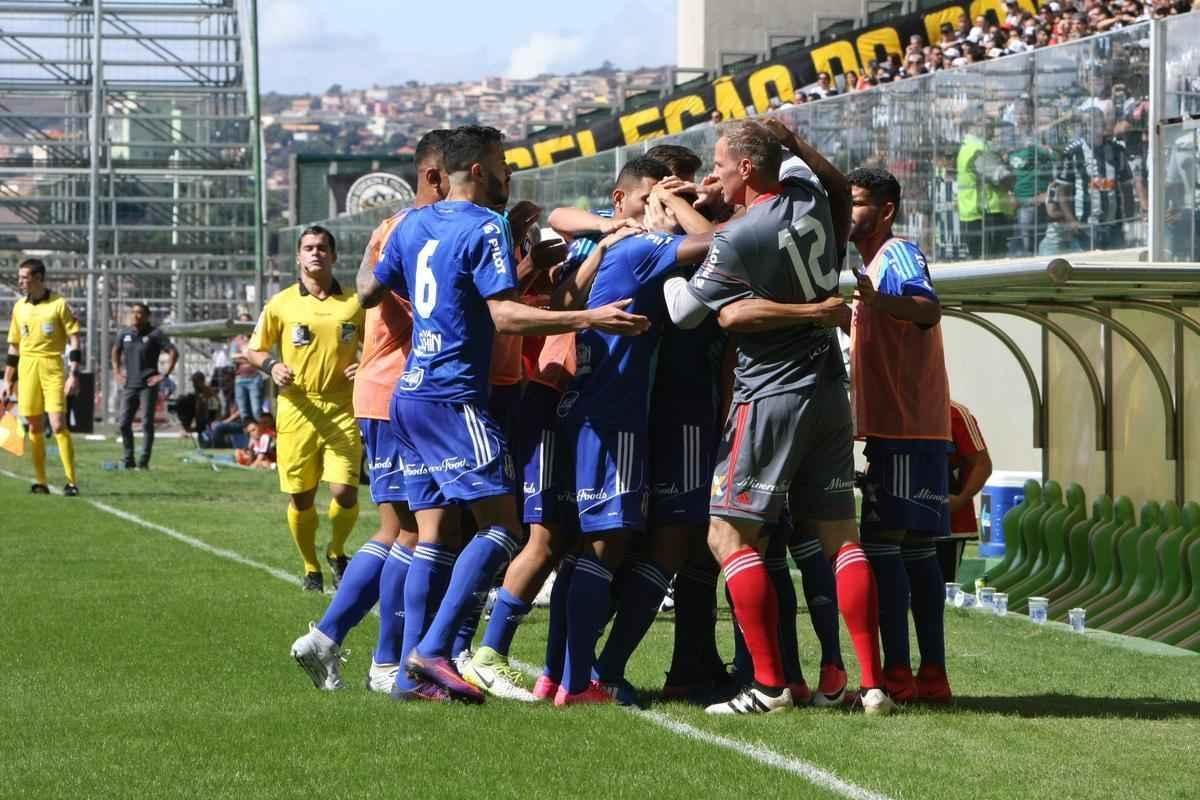 Imagens de Atltico x Ponte Preta