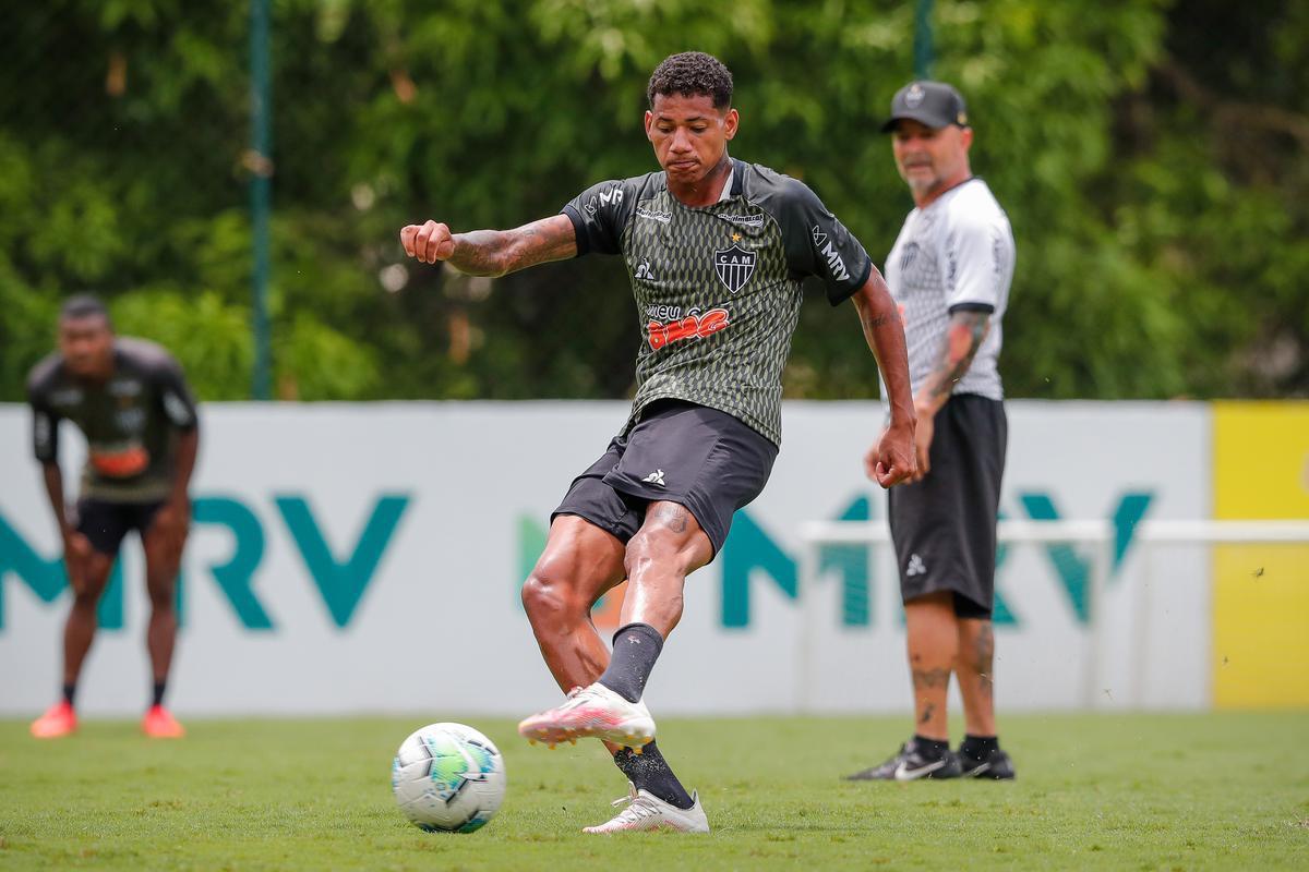 MARRONY - Revelação do Vasco, atacante foi contratado por R$ 20 milhões.
