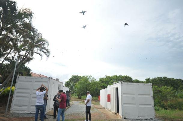 Amrica abriu Casa do Atleta, alojamento que recebe jovens das categorias de base do clube no Centro de Treinamento Lanna Drumond. Local abriga 60 jogadores. Segundo direo, contineres eram utilizados para receber atletas em perodo de testes, mas j esto desativados. Por falta de alvars da prefeitura de Contagem e laudo do Corpo de Bombeiros, Amrica realocou garotos em hotel de Belo Horizonte at regularizao do CT.