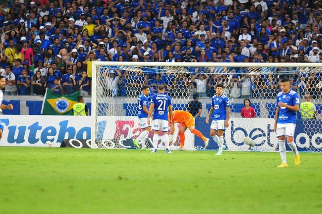 Cruzeiro 3 x 2 CSA: veja fotos do jogo da taa