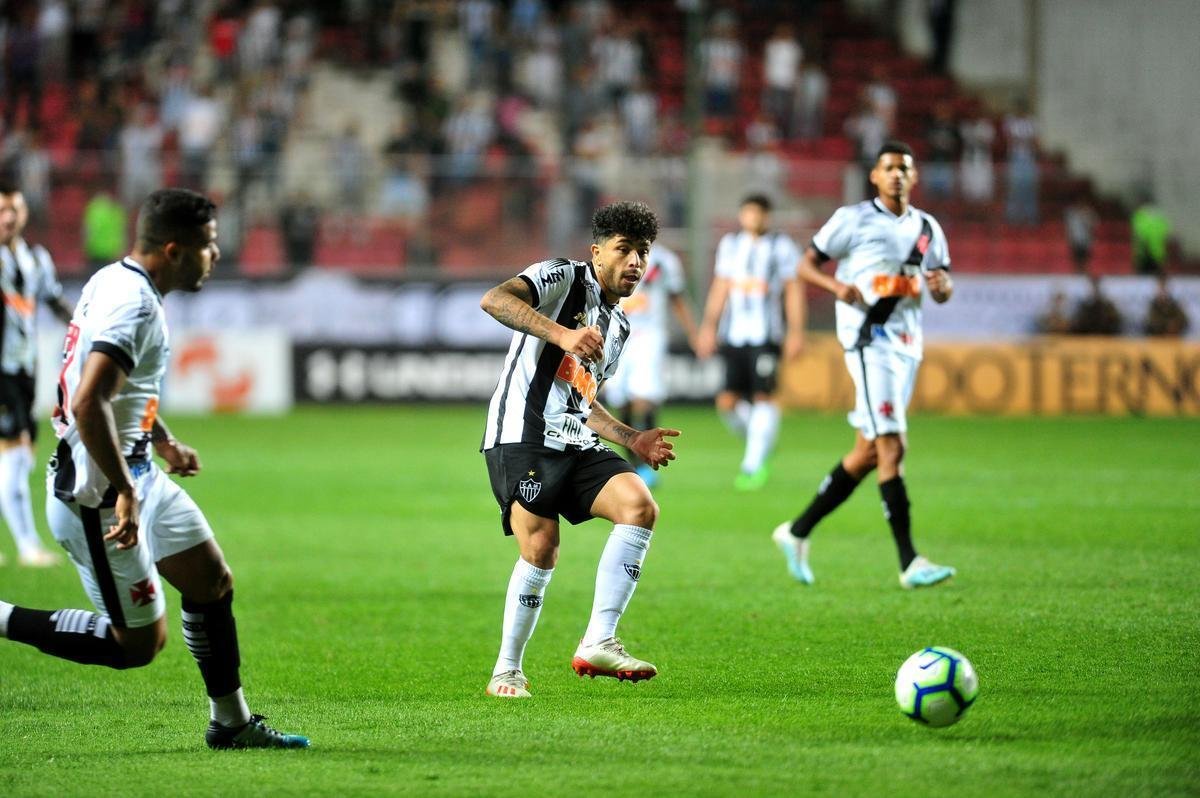 Equipes se enfrentam em jogo adiado da 21 rodada do Campeonato Brasileiro