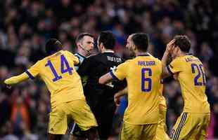 Pnalti polmico no fim da partida deu a chance para o Real Madrid marcar seu gol