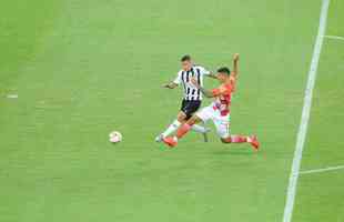Fotos do primeiro jogo da deciso do Campeonato Mineiro, entre Atltico e Tombense, no Mineiro, em Belo Horizonte.