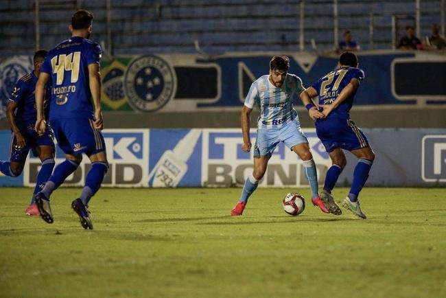 Fotos do jogo entre Londrina e Cruzeiro no Estdio do Caf, em Londrina, pela 34 rodada da Srie B do Brasileiro
