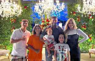 Hulk passou o Natal com a esposa e os filhos