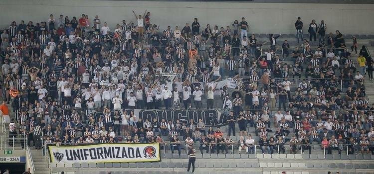 Galo perdeu muitas chances e acabou tropeando em Curitiba