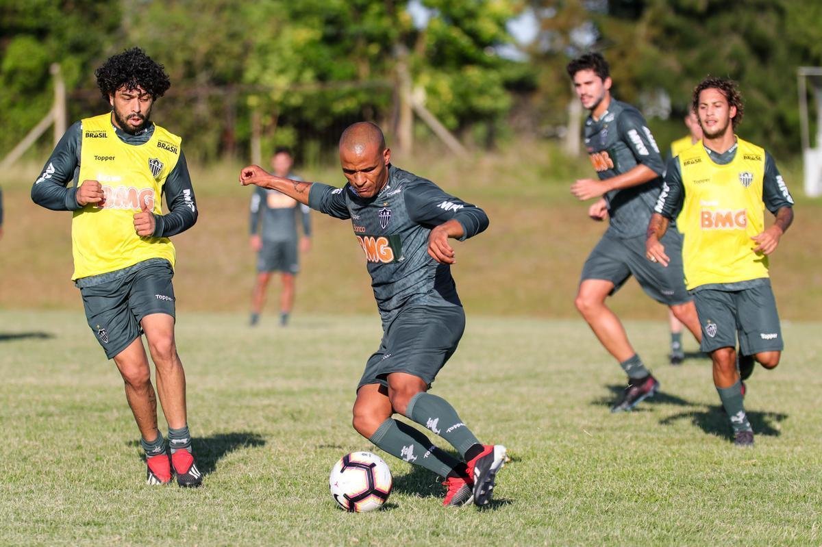 Jogadores do Atltico treinaram no CT do Danubio, em Montevidu, nesta tera-feira