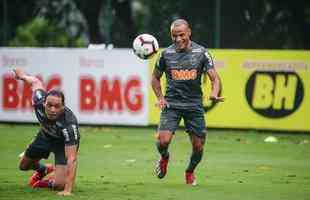 Jogadores do Atltico treinaram nesta tera-feira, vspera do jogo com o Defensor