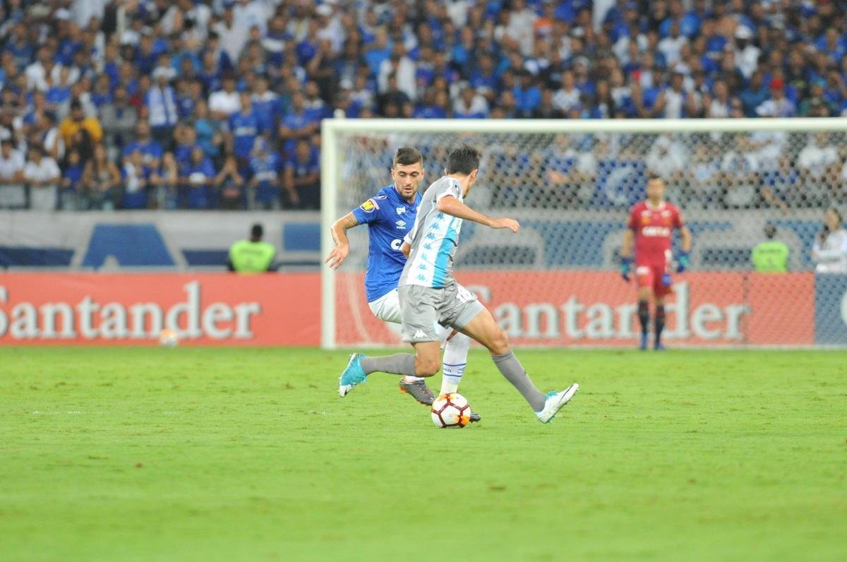 Fotos do primeiro tempo do duelo entre Cruzeiro e Racing, no Mineiro, pela Libertadores