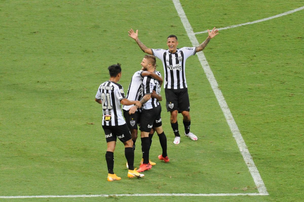 Imagens do jogo entre Atlético e Coritiba, pela 27ª rodada da Série A do Campeonato Brasileiro, no Mineirão