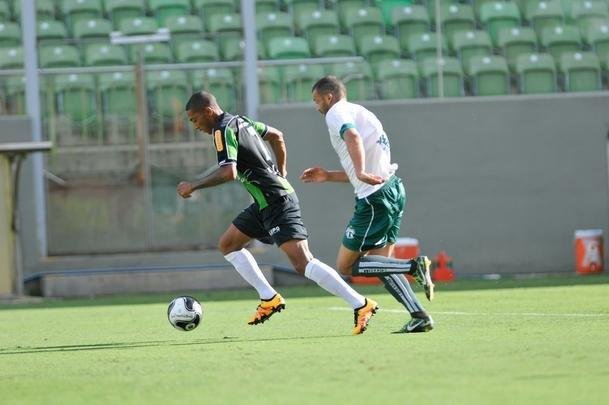 Veja imagens de Amrica e Caldense, no Independncia