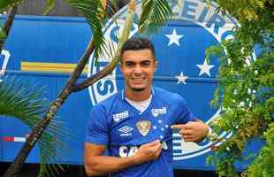 Cruzeiro apresentou o lateral-esquerdo Egdio como novo reforo para a temporada 2018
