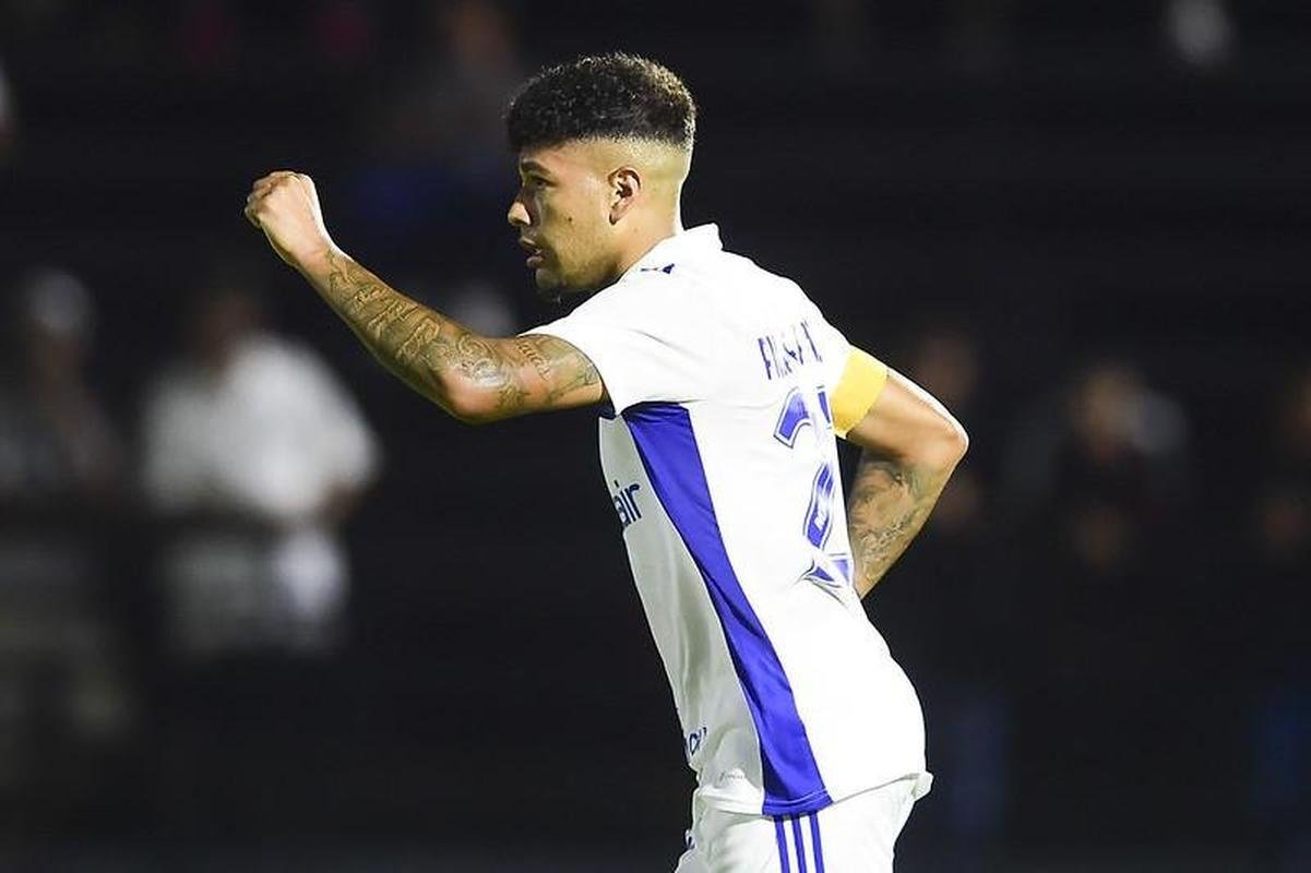 Bragantino x Cruzeiro: fotos do amistoso no estdio Nabi Abi Chedid, em Bragana Paulista, no interior de So Paulo