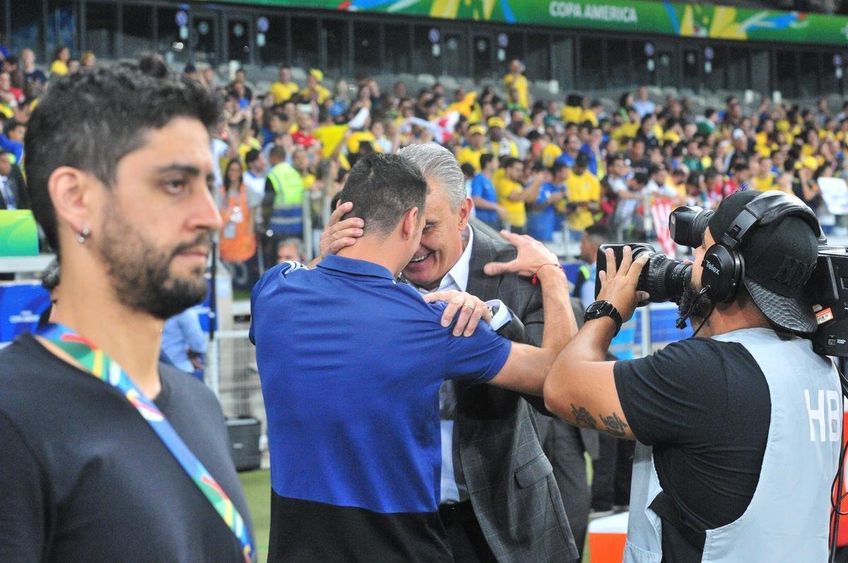 Fotos da vitria do Brasil sobre a Argentina, por 2 a 0, no Mineiro, pela semifinal da Copa Amrica; Gabriel Jesus e Firmino marcaram os gols da seleo em BH