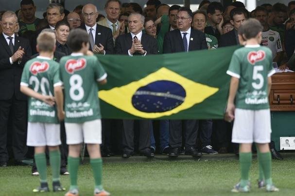 Presidente Michel Temer e demais autoridades no velório coletivo das vítimas do acidente aéreo da Chapecoense, que resultou na morte de 71 pessoas, entre jogadores, dirigentes, comissão técnica e jornalistas