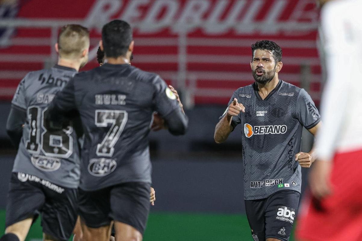 18 rodada - Atltico empatou com Bragantino por 1 a 1, no Nabi Abi Chedid; Diego Costa fez o gol do Galo