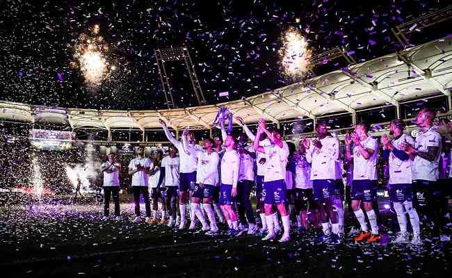 Jogadores do Toulouse comemoram ttulo da Copa da Frana, o primeiro da histria do clube