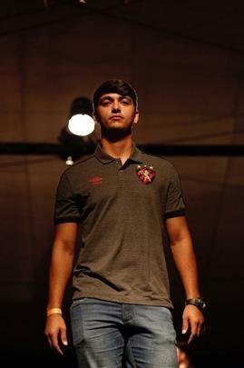 Festa de lançamento dos novos uniformes contou com a presença de jogadores e show de Paralamas de Sucesso