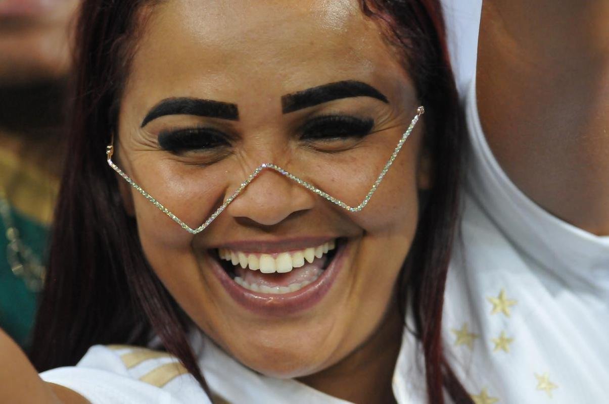 Fotos da torcida do Cruzeiro durante a partida contra o Operrio-PR, no Mineiro, pela 29 rodada da Srie B