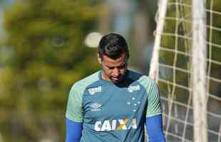 Fotos do treinamento do Cruzeiro desta tera-feira, na Toca II (Alexandre Guzanshe/EM D.A Press)