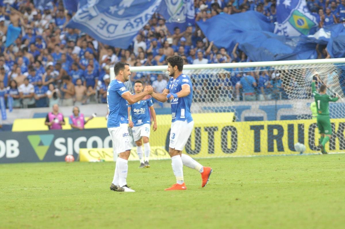 Fotos do segundo tempo do clssico entre Cruzeiro e Atltico, pela final do Mineiro