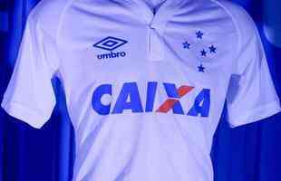 Imagens do lanamento do novo uniforme do Cruzeiro. Evento foi realizado na noite desta quinta-feira (12/05), na esplanada do Mineiro