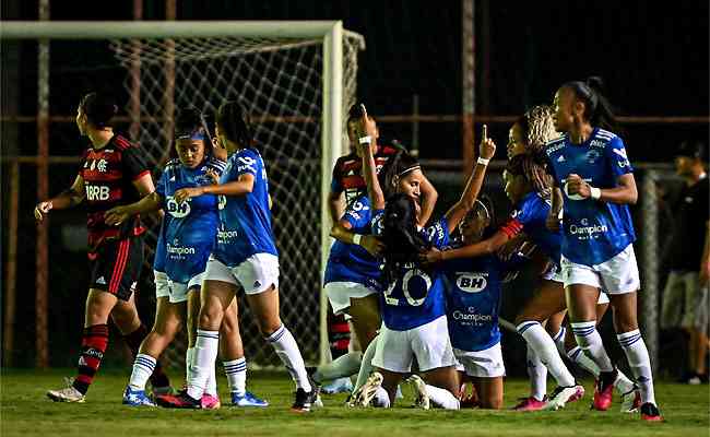 Com hat-trick de Marlia, Cruzeiro derrotou o Flamengo pelo Brasileiro Feminino 