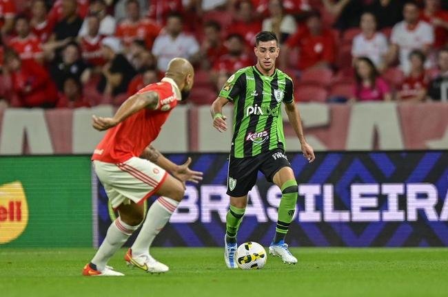 Fotos do duelo entre Internacional e Amrica, no Beira-Rio, em Porto Alegre, pela 16 rodada da Srie A do Campeonato Brasileiro.