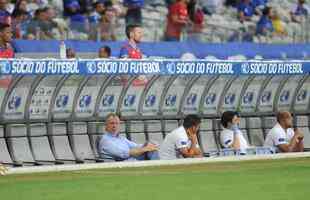 Imagens do duelo entre Cruzeiro e Internacional, no Mineiro, pela 22 rodada do Brasileiro 