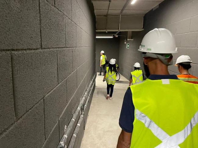 Fotos da visita feita por pessoas com deficincia na Arena MRV, nesta quinta-feira (9/2)
