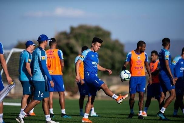 Sob o comando de Rogério Ceni, Cruzeiro treinou nesta sexta-feira na Toca da Raposa para o duelo contra o Santos, pela 15° rodada do Campeonato Brasileiro