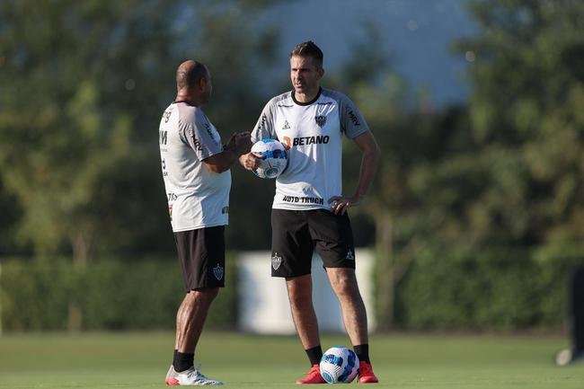 Galo fechou preparao para estreia na Libertadores com atividade no CT do Tolima