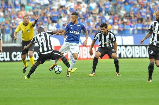 Imagens do jogo entre Cruzeiro e Botafogo, pela 19 rodada do Brasileiro, no Mineiro