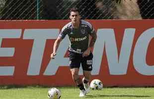 Atlético treina na Cidade do Galo sob o comando de Lucas Gonçalves, técnico interino permanente. Turco Mohamed foi demitido na manhã desta sexta-feira (22).