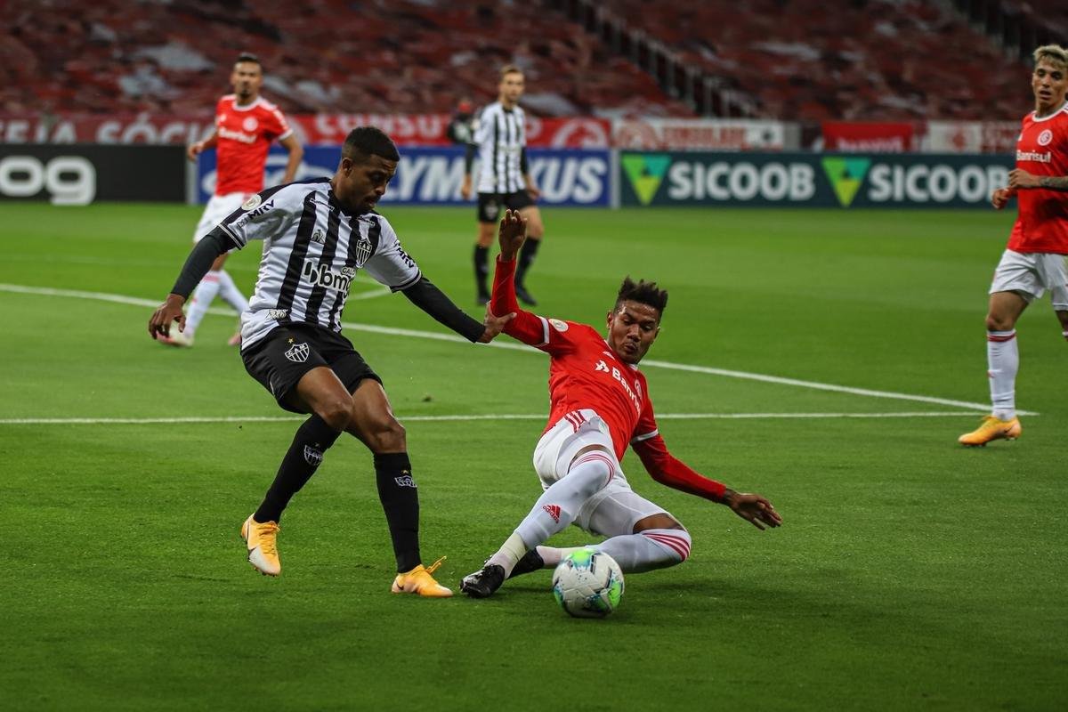 Fotos do duelo entre Internacional e Atltico, neste sbado, no Beira-Rio, em Porto Alegre, pela quinta rodada do Brasileiro