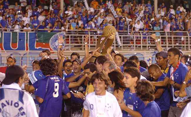Cruzeiro conquistou Campeonato Mineiro de 2009 com direito a goleada por 5 a 0 sobre o Atltico na final