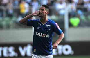 Thiago Neves colocou o Cruzeiro em vantagem no clássico: 1 a 0