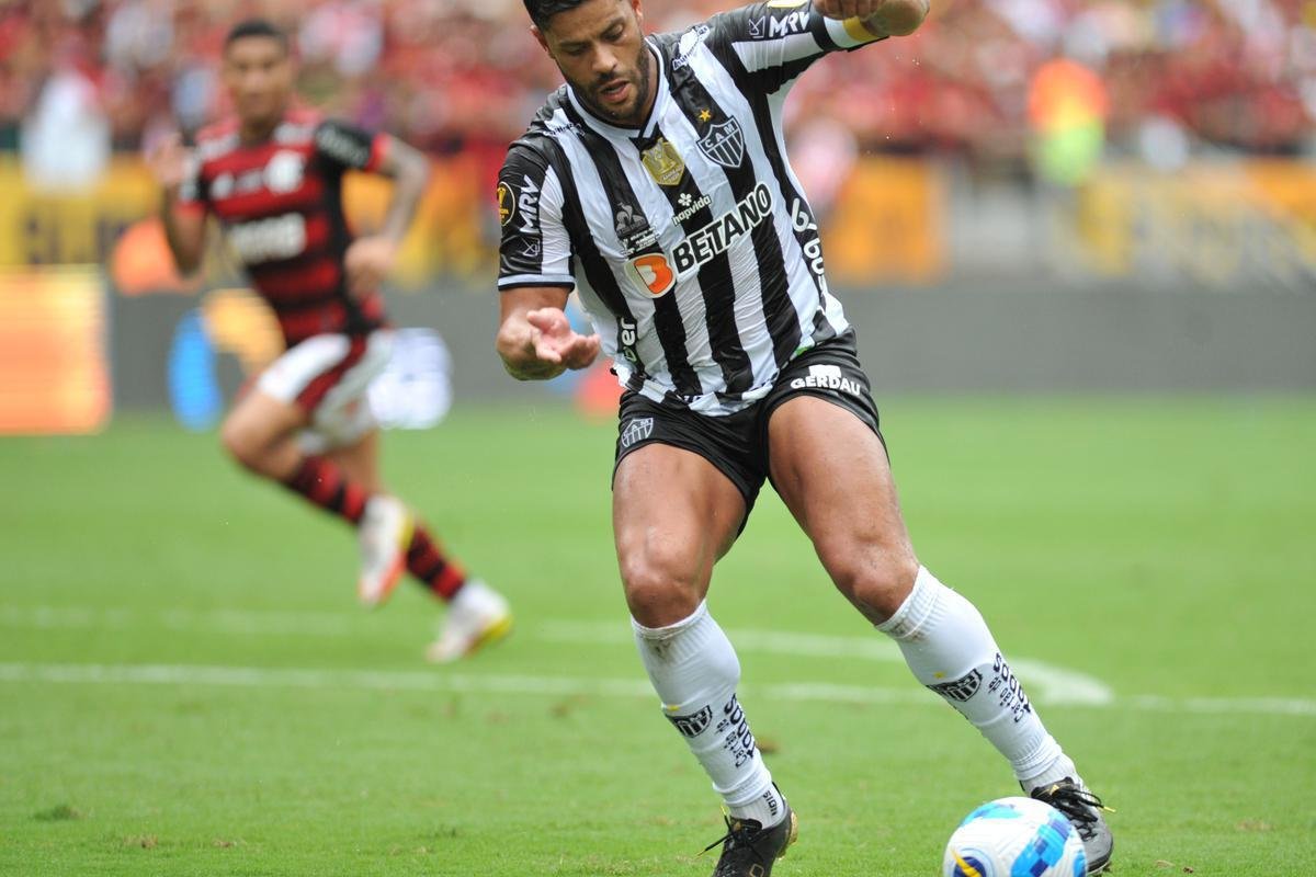 Fotos do empate por 2 a 2 entre Atltico e Flamengo na final da Supercopa do Brasil, na Arena Pantanal, em Cuiab
