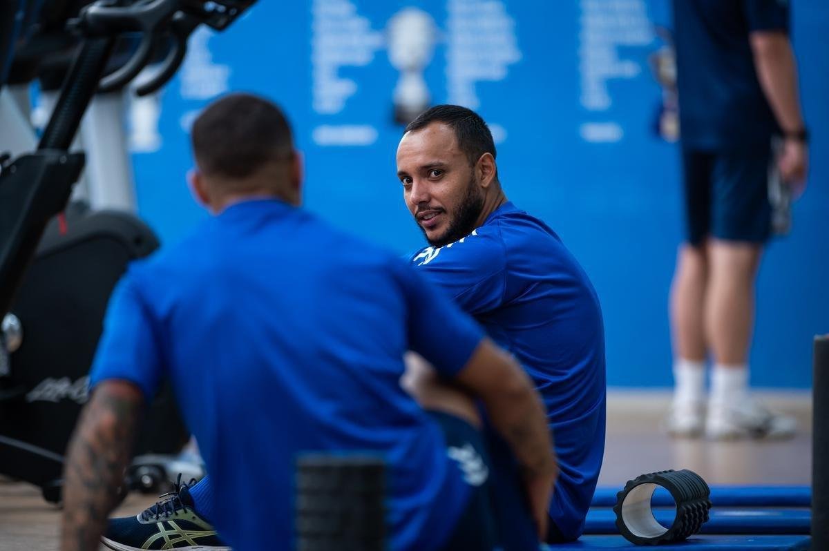 Imagens do primeiro dia de pr-temporada do Cruzeiro, na Toca da Raposa II