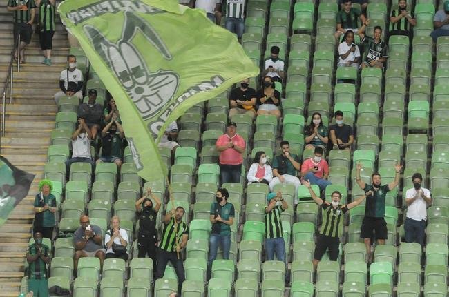Veja as fotos do confronto entre Amrica e Bahia, no estdio Independncia, em BH, pela 27 rodada do Campeonato Brasileiro.